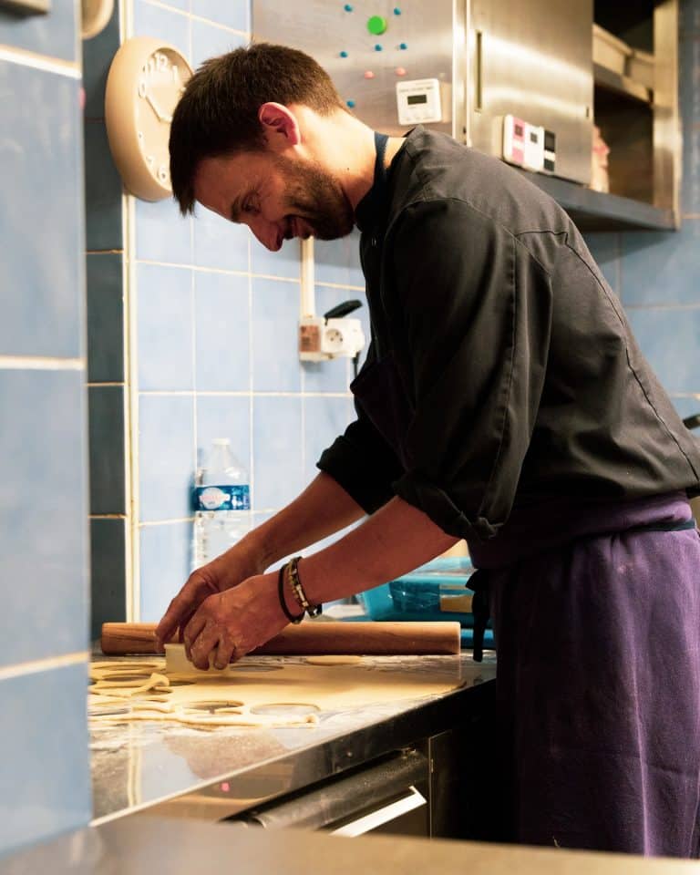 Alexandre Delavay, chef cuisinier et gérant du Restaurant La Fontaine à Callas